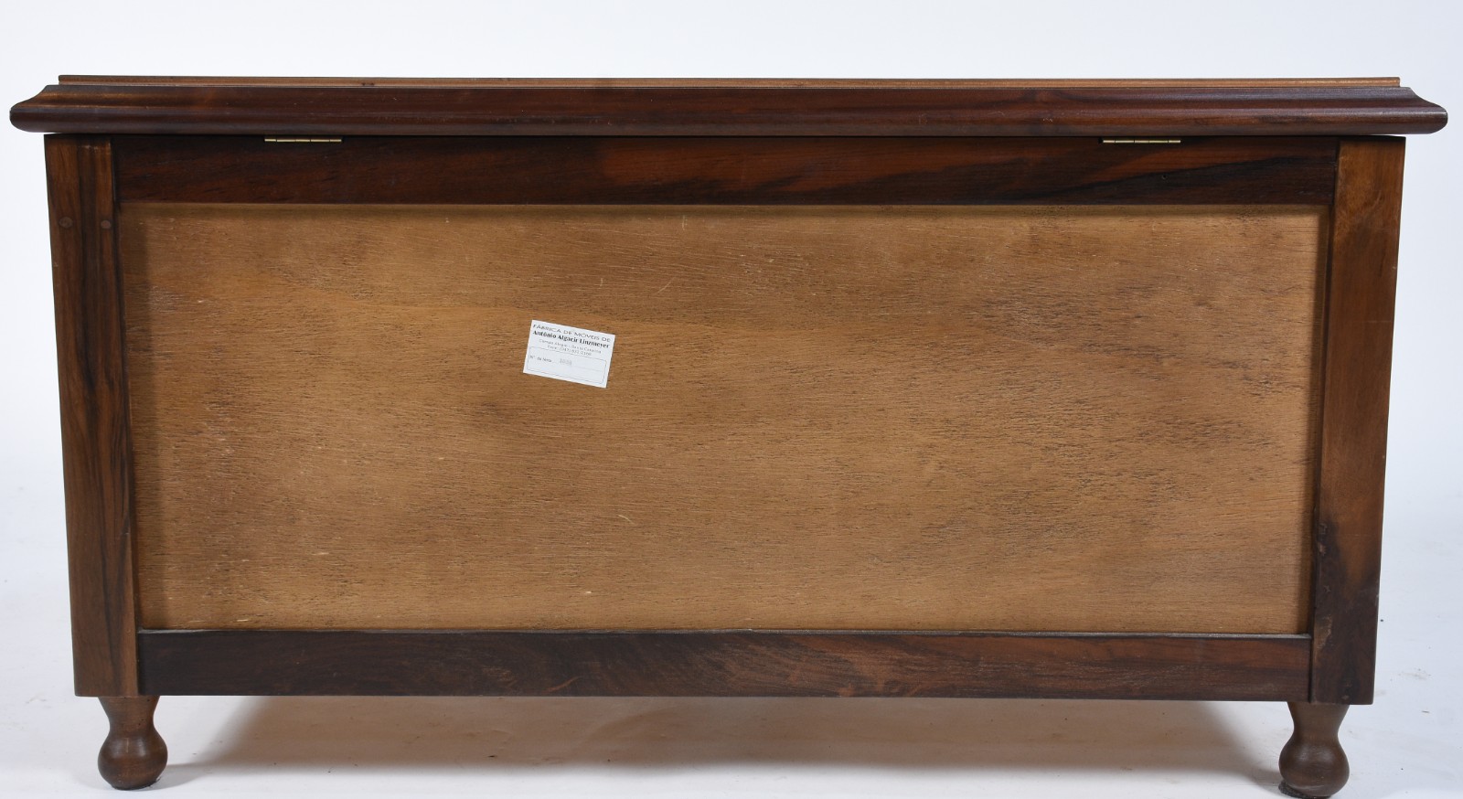 Baú de madeira nobre. - foto 6 de 8