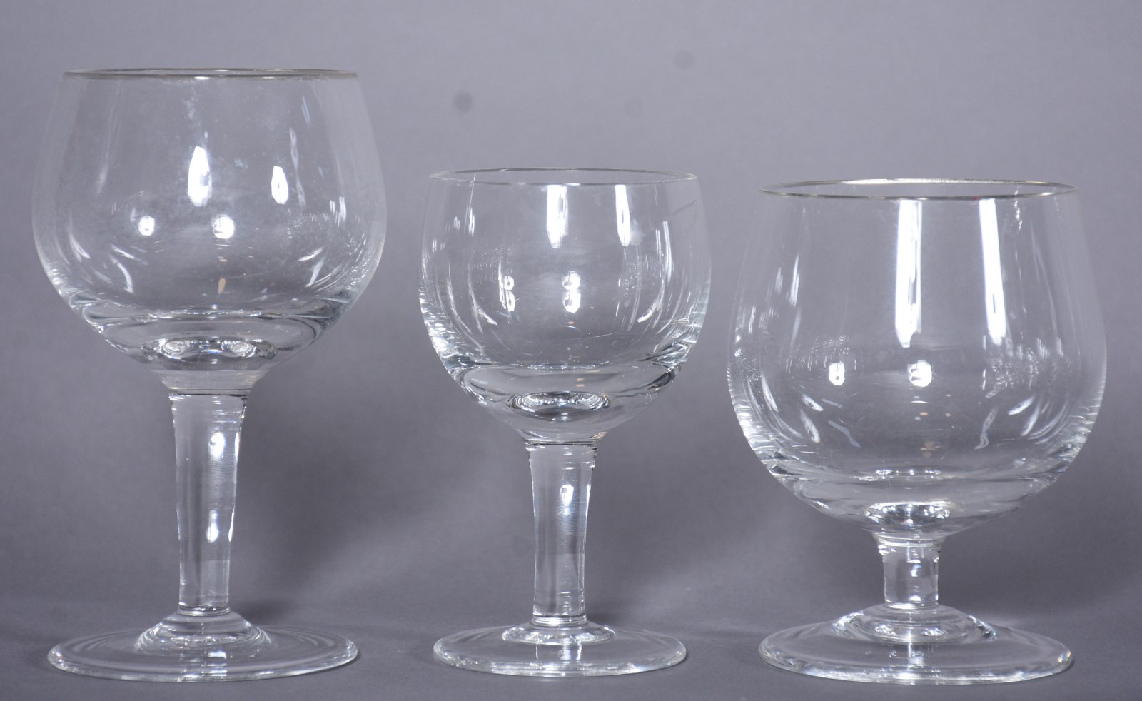Serviço de cristal composto de: 10 taças para vinho tinto, 13 para... - foto 3 de 4