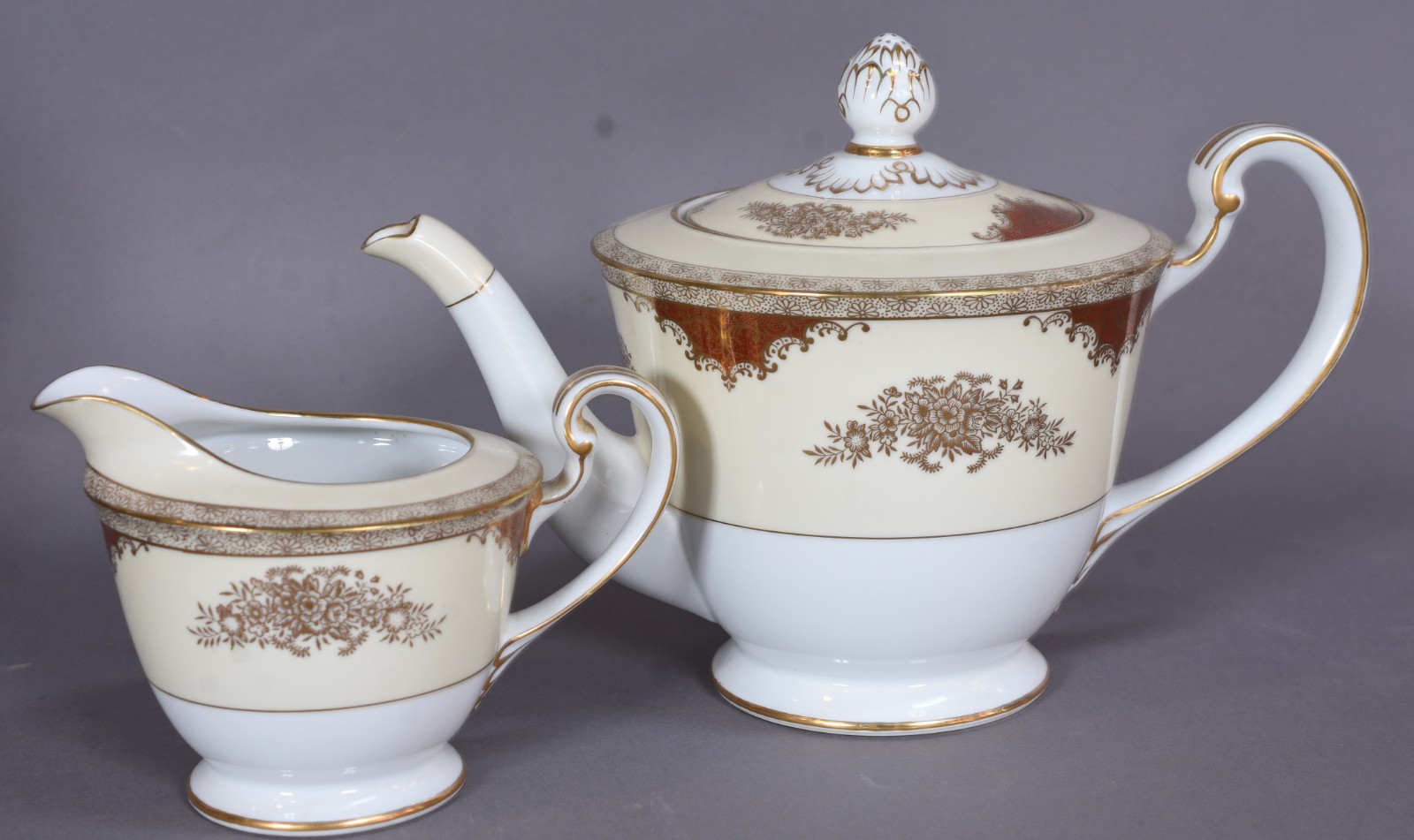 Serviço de chá e café de porcelana Noritake composto de: 12 xícaras... - foto 2 de 8