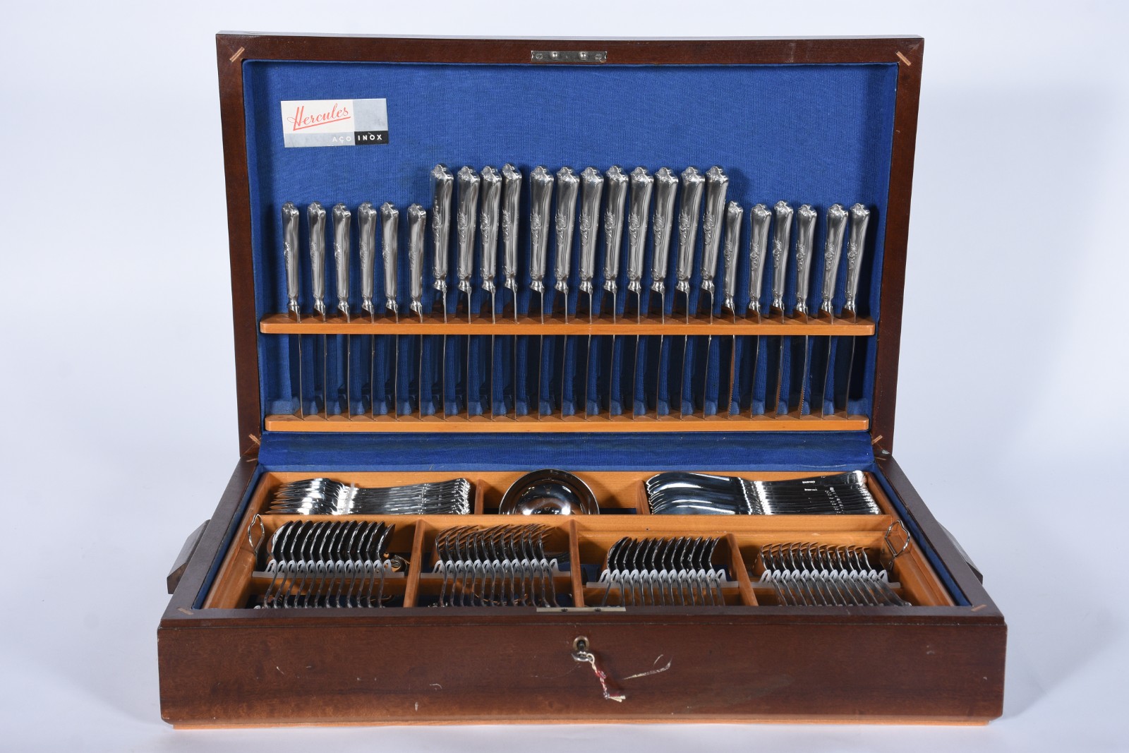 Faqueiro inox Hercules composto de: 12 colheres, 12 garfos, 12 facas... - foto 2 de 10