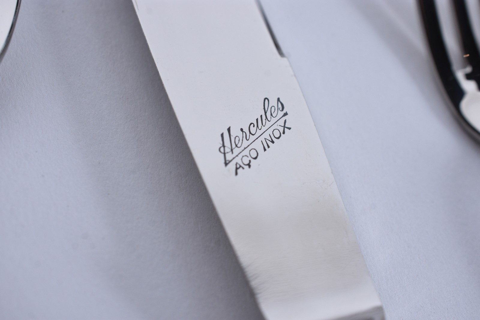 Faqueiro inox Hercules composto de: 12 colheres, 12 garfos, 12 facas... - foto 7 de 10
