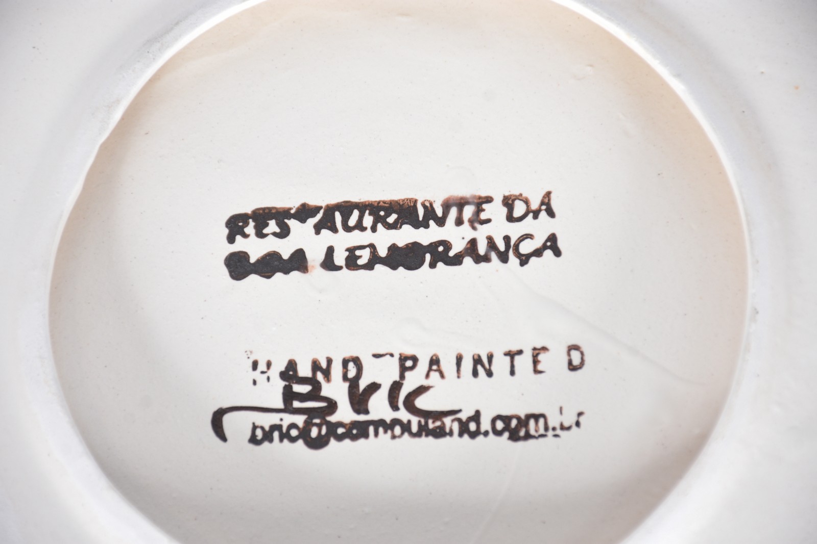 Sete pratos de cerâmica de "Restaurante da Boa Lembrança". - foto 4 de 5