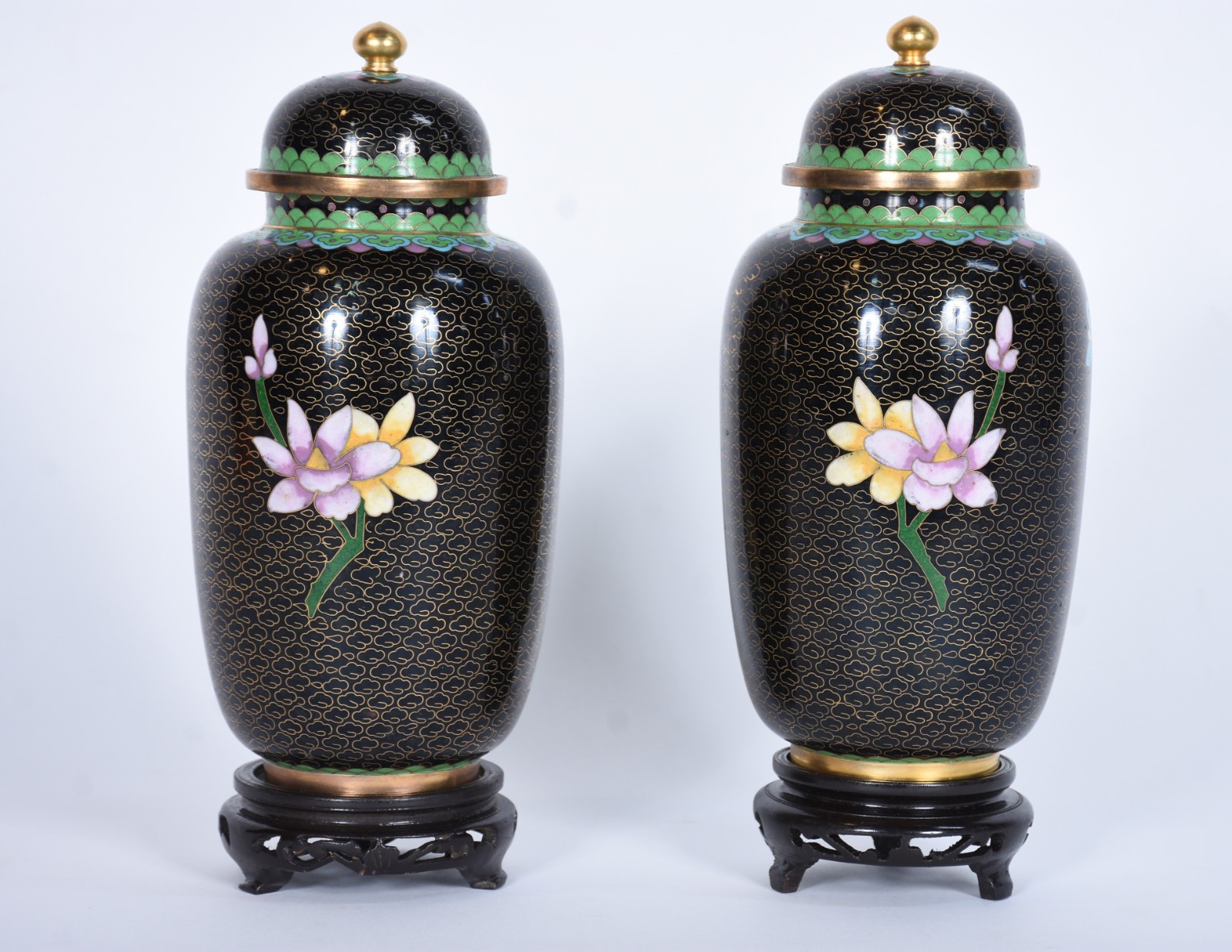 Par de potiches de cloisonné chines, flores em policromia sobre fundo... - foto 2 de 5
