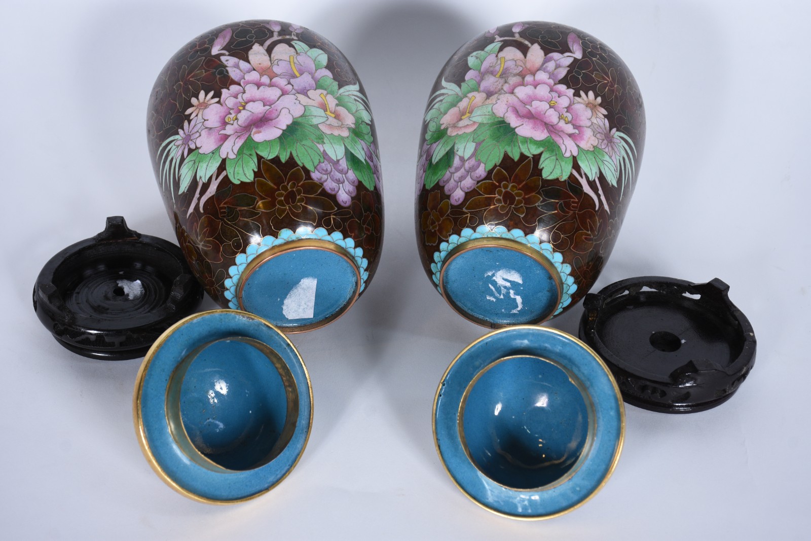 Par de potiches de cloisonné chines, flores em policromia sobre fundo... - foto 4 de 4