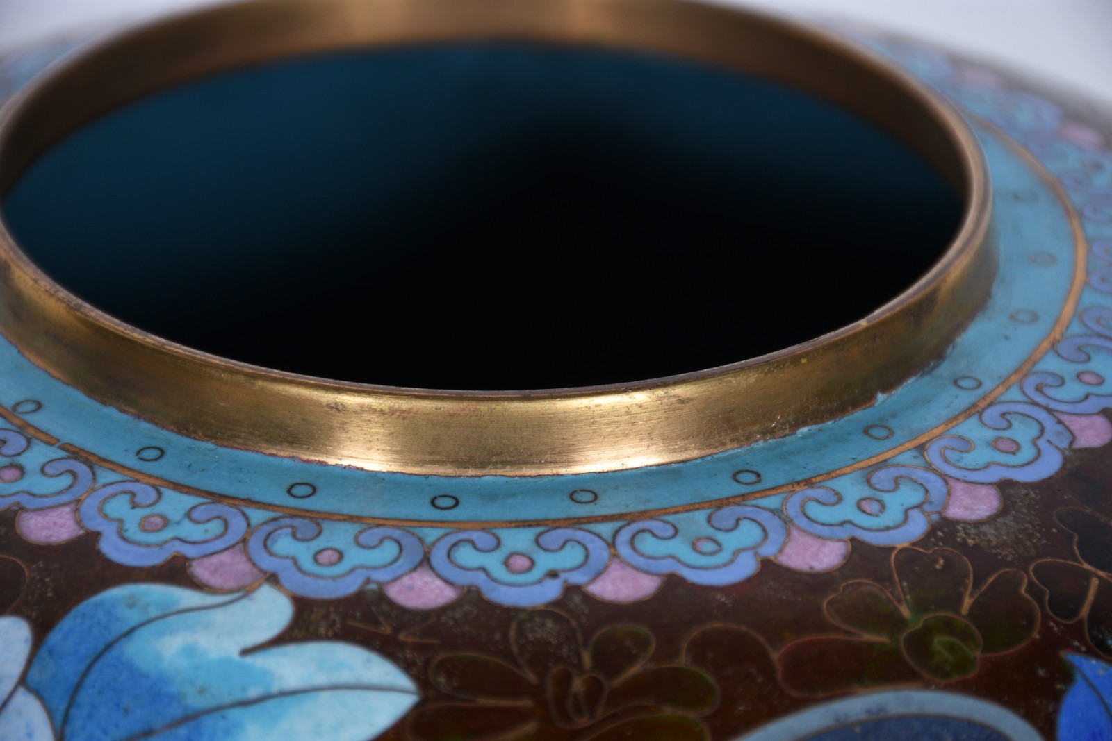 Potiche de cloisonné chines, flores em policromia sobre fundo marrom... - foto 5 de 6