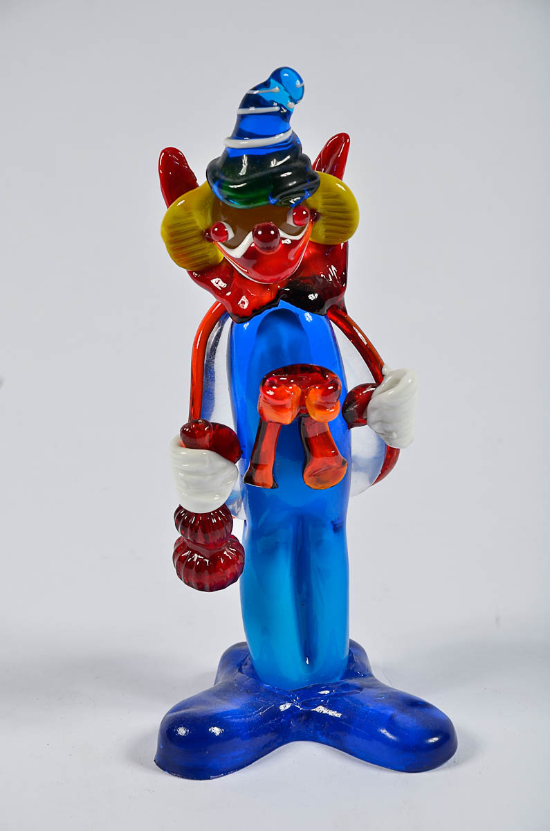 Palhaço de murano na cor turquesa. Alt. 24 cm.
