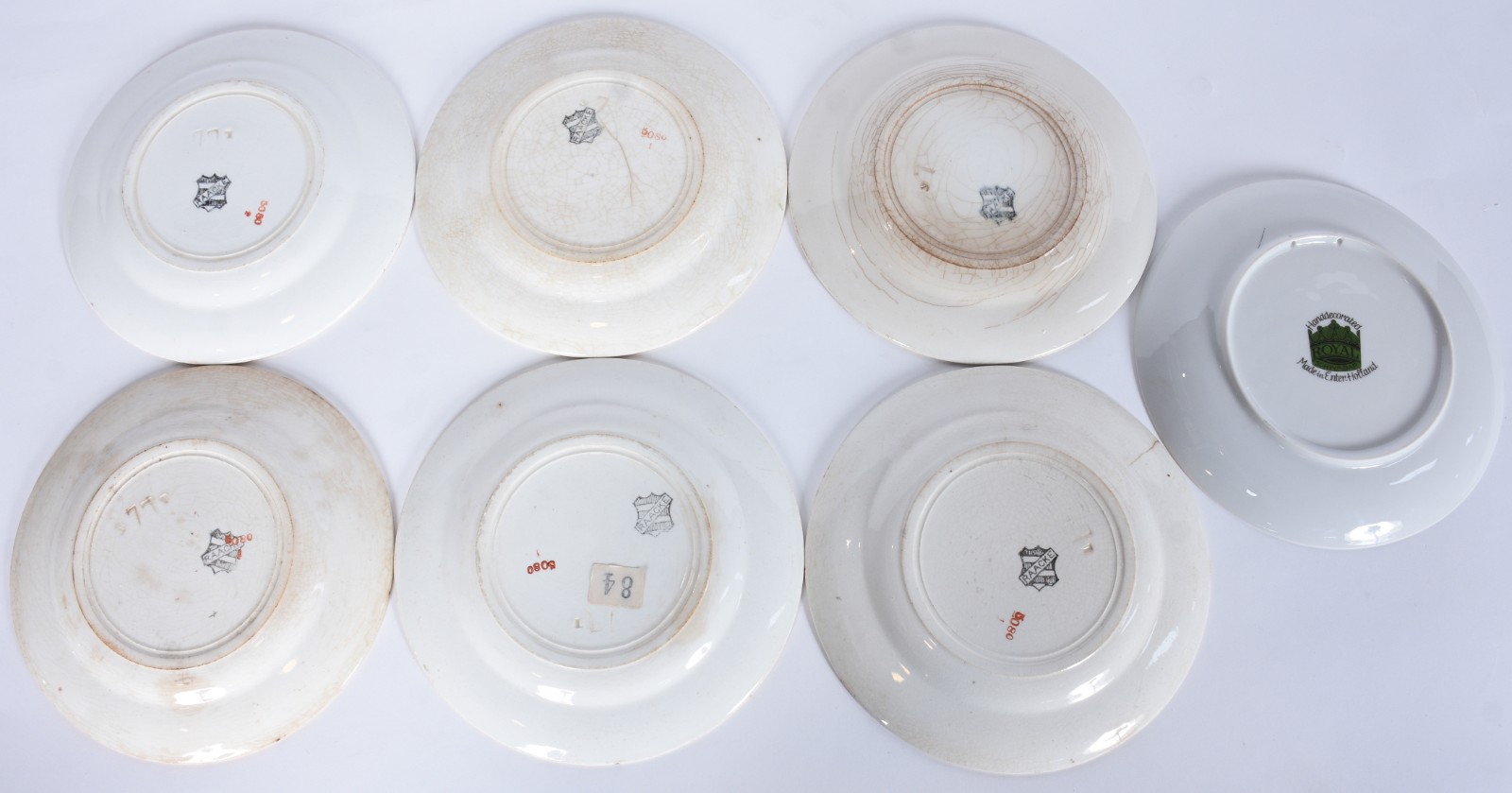 Sete pratos decorativos de faiança e porcelana de diversas... - foto 2 de 8