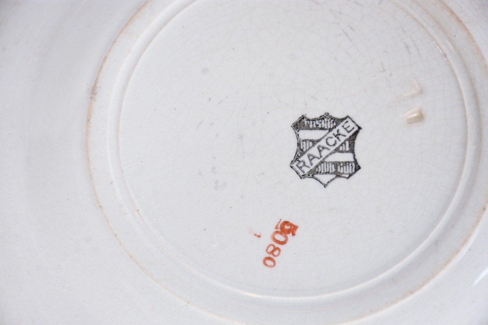 Sete pratos decorativos de faiança e porcelana de diversas... - foto 3 de 8