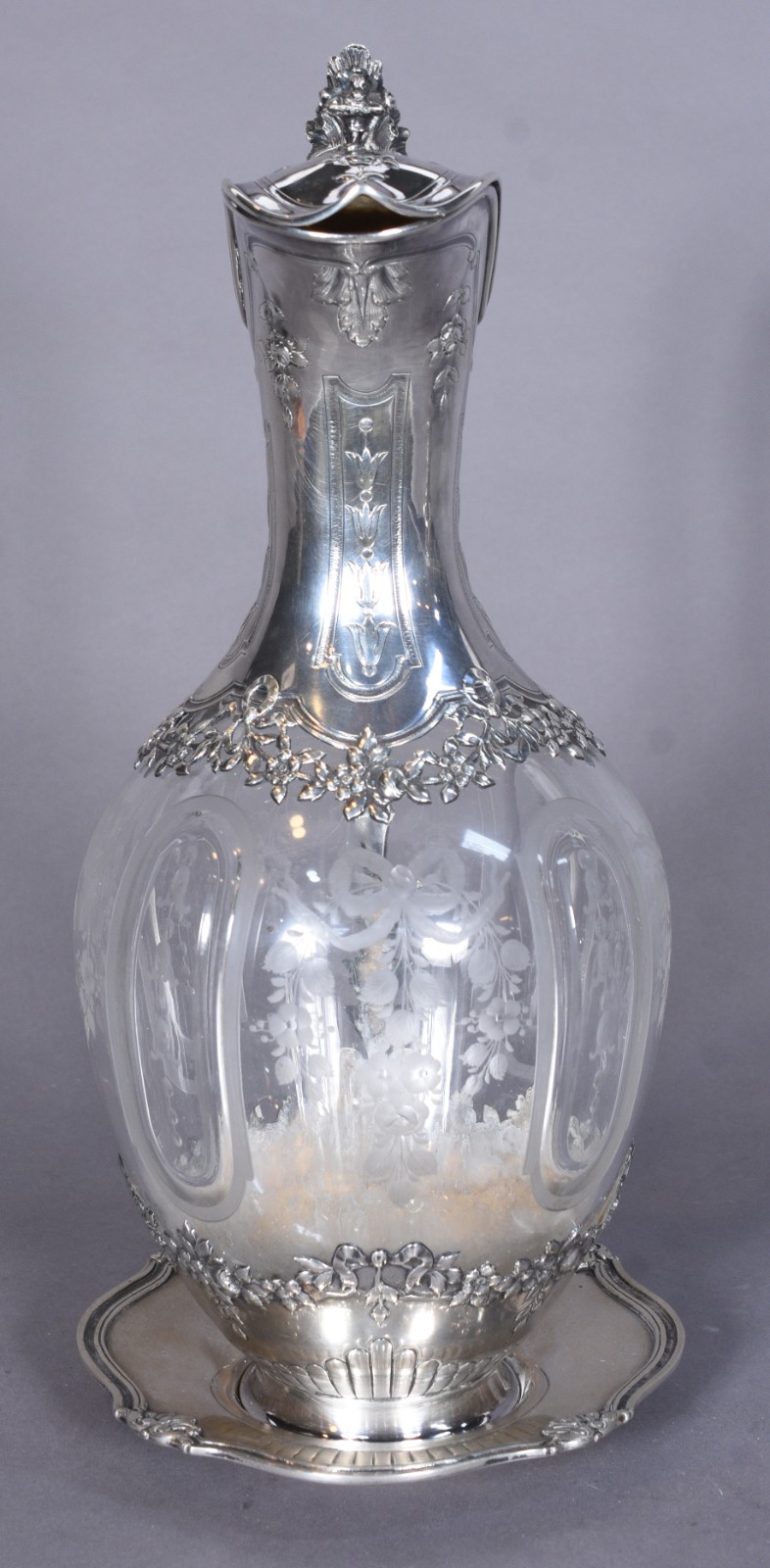 Grande jarra de cristal lapidada com laços e ramos de flores... - foto 4 de 10