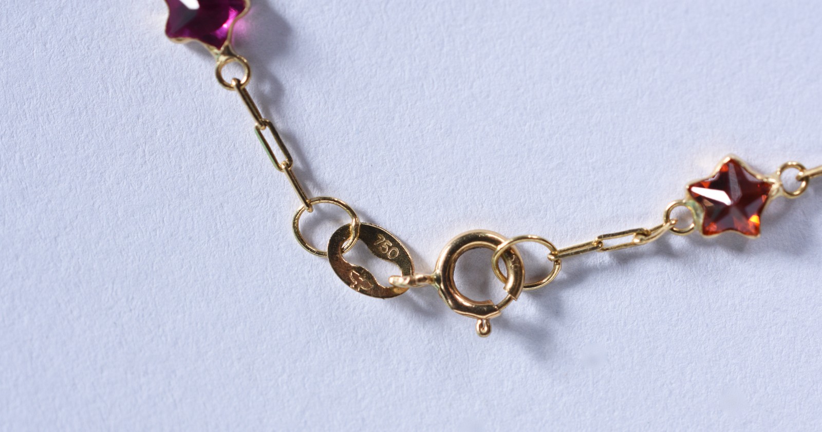 Pulseira de ouro 18 k, contraste 750 na forma de estrelinhas (Por... - foto 5 de 5
