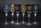 Seis cálices para vinho, de cristal double lapi... - Seis cálices para vinho, de cristal double lapidado em diversas cores.