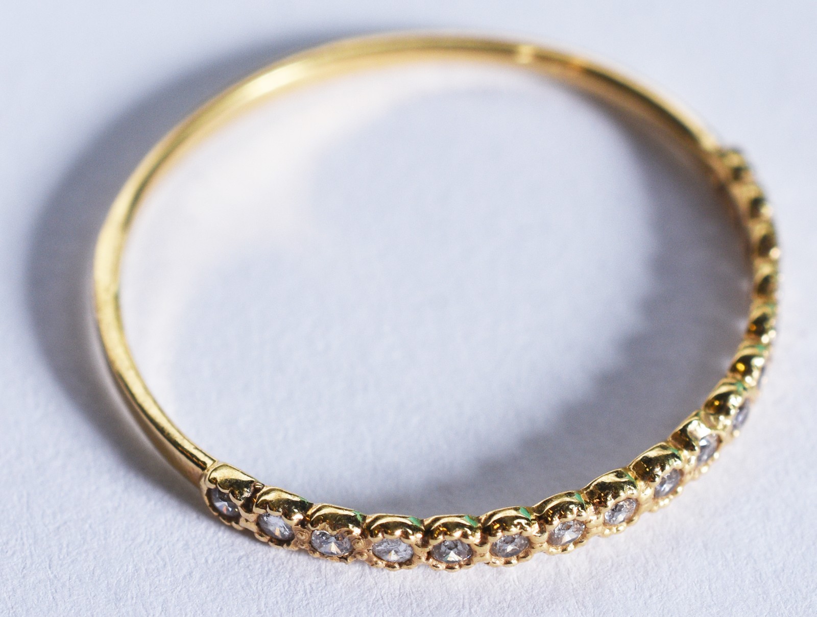 Anel de ouro 18k, contraste 750 cravejado com brilhantes, aro 24 (Por... - foto 4 de 8