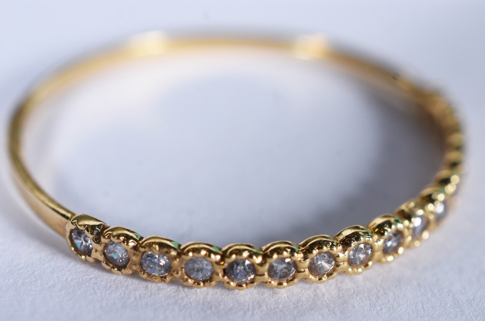 Anel de ouro 18k, contraste 750 cravejado com brilhantes, aro 24 (Por... - foto 5 de 8