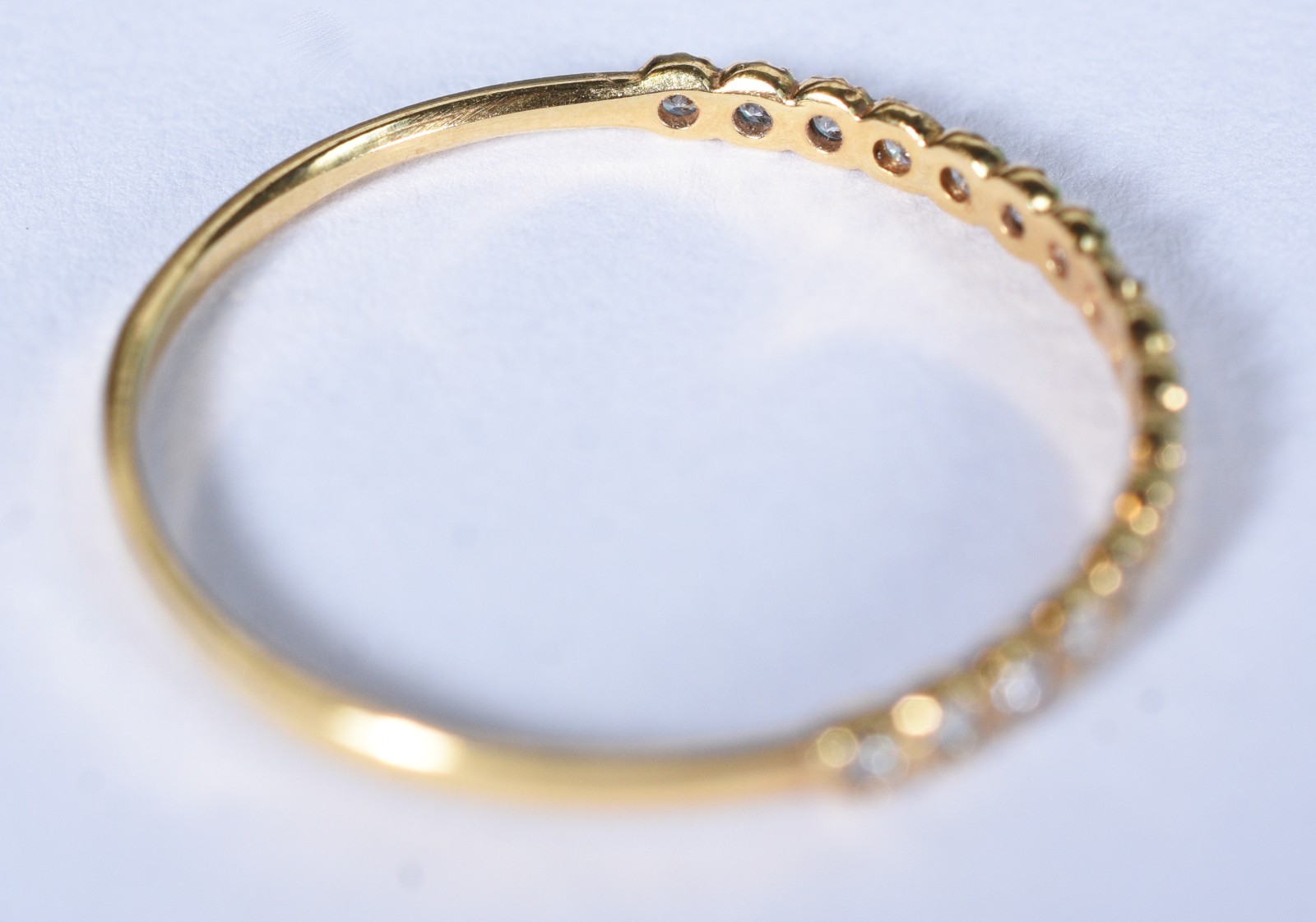 Anel de ouro 18k, contraste 750 cravejado com brilhantes, aro 24 (Por... - foto 7 de 8
