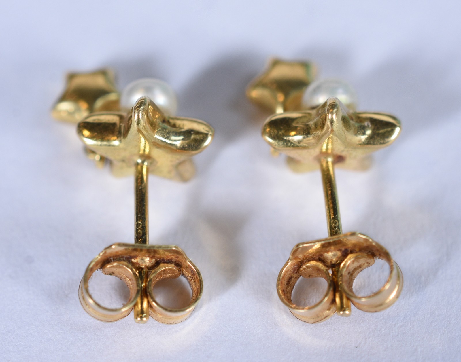 Par de brincos de ouro18k, contraste 750, com 2 pedras (Por motivos... - foto 4 de 6