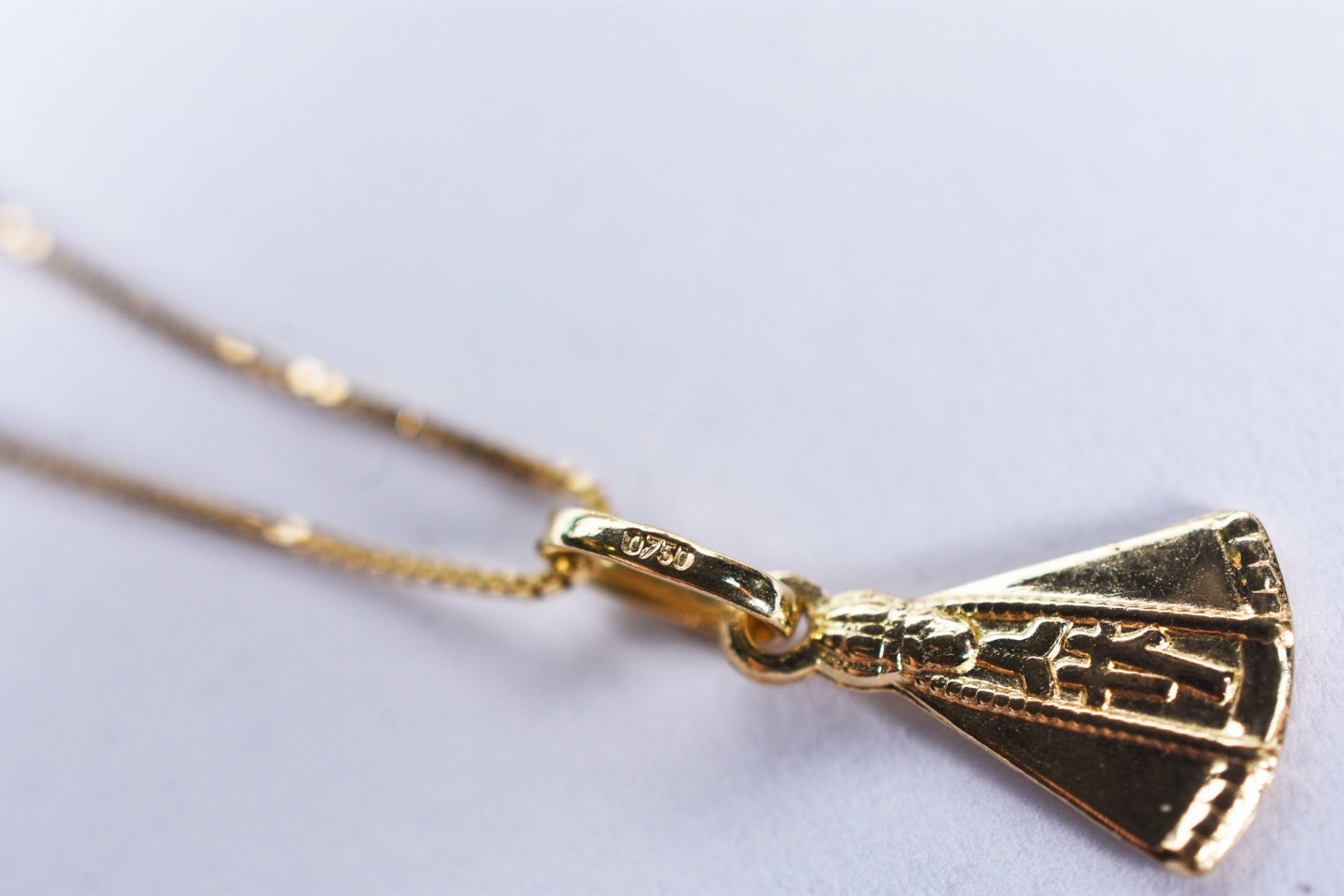Colar de ouro 18k, contraste 750 com pingente de Nossa Senhora... - foto 4 de 7