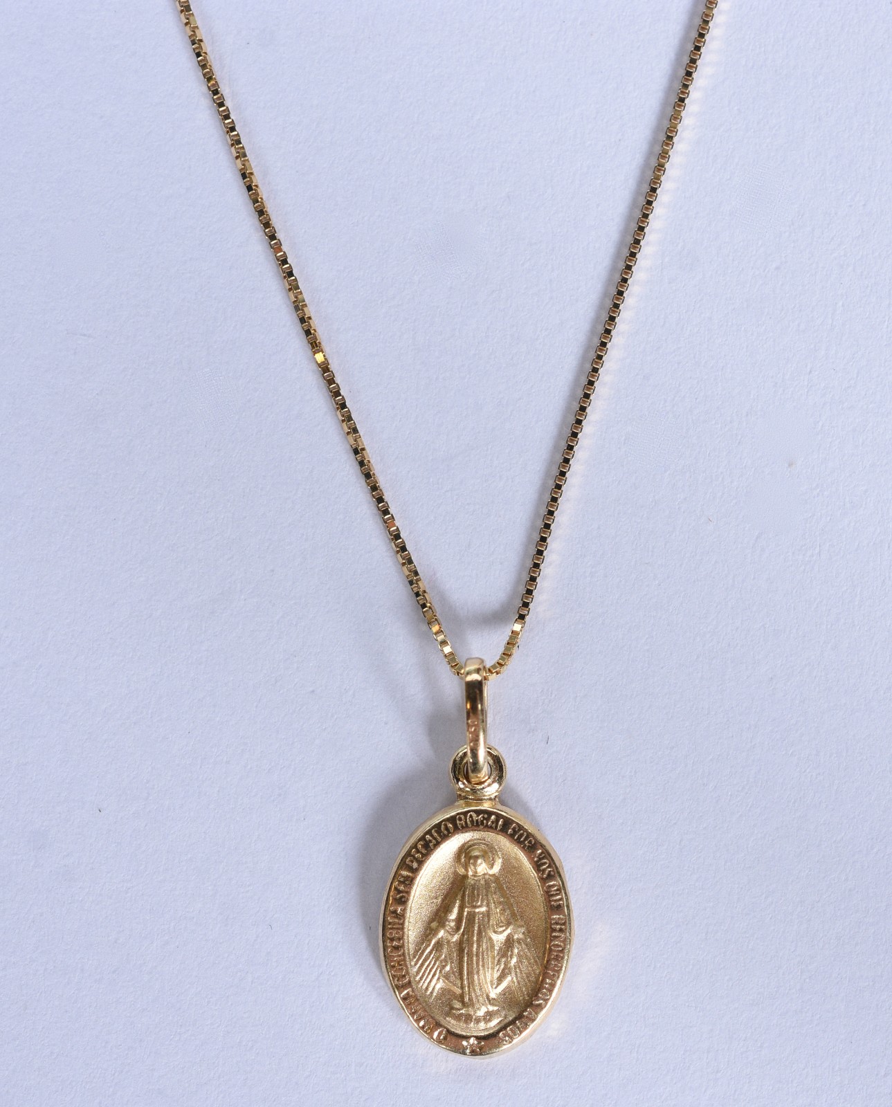 Colar de ouro 18 k, contraste 750 com pingente Sacro (Por motivos de... - foto 7 de 7