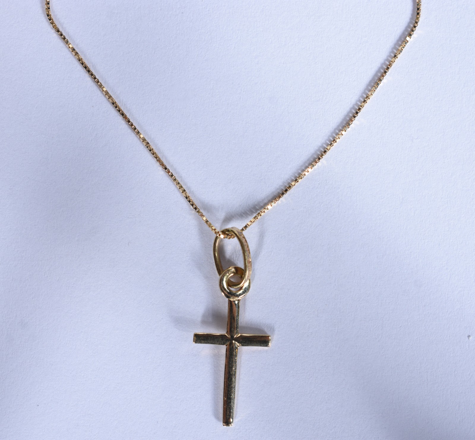 Colar de ouro 18 k, contraste 750 com crucifixo (Por motivos de... - foto 3 de 6