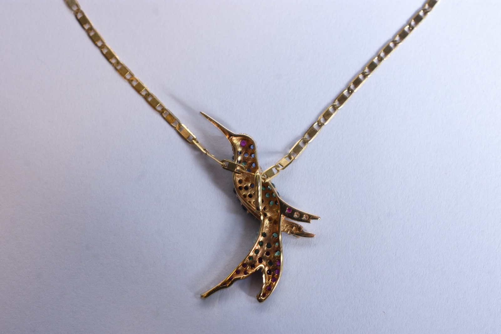 Colar de ouro 18 k, contraste 750 no feitio lâmina e um pingente na... - foto 2 de 5