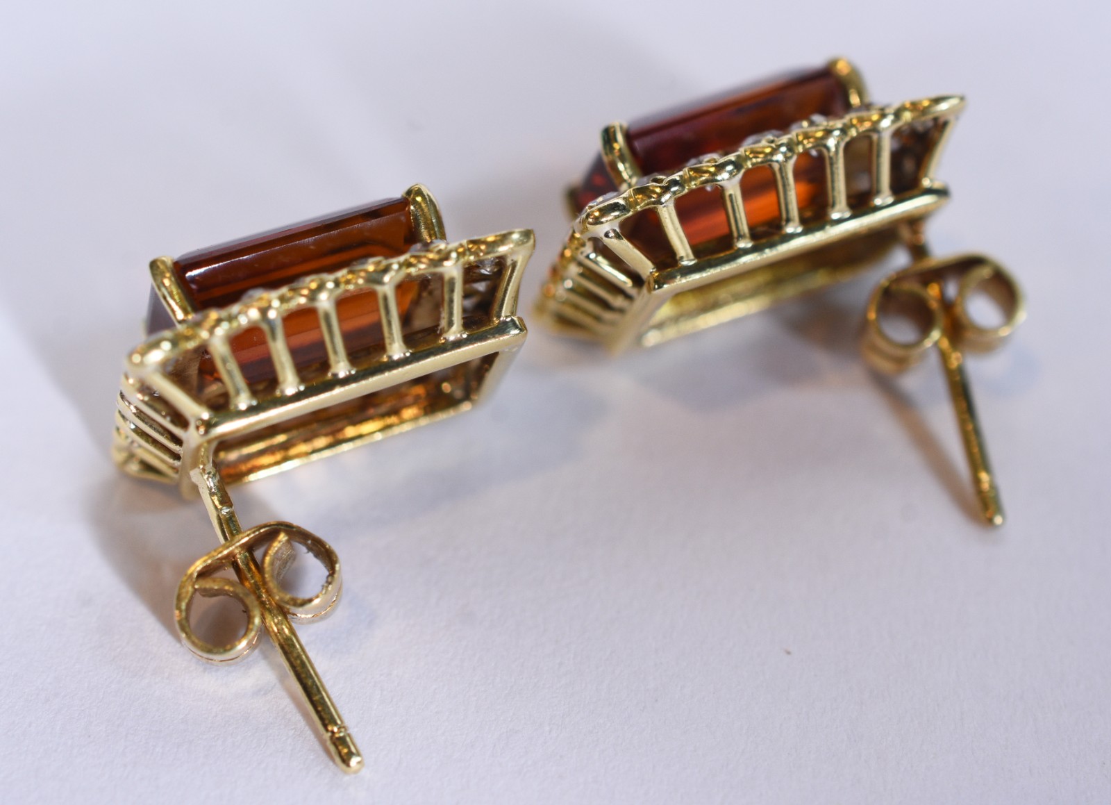 Par de brincos de ouro 18 k com 48 brilhantes (Por motivos de... - foto 5 de 6