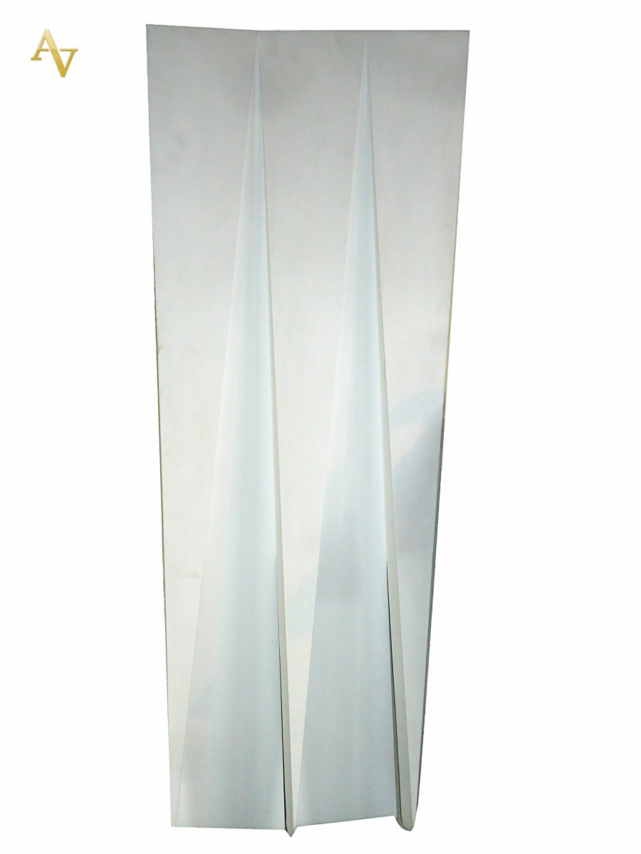 JOÃO AUGUSTO - Escultura de madeira pintada de branco med. 0,53 x...