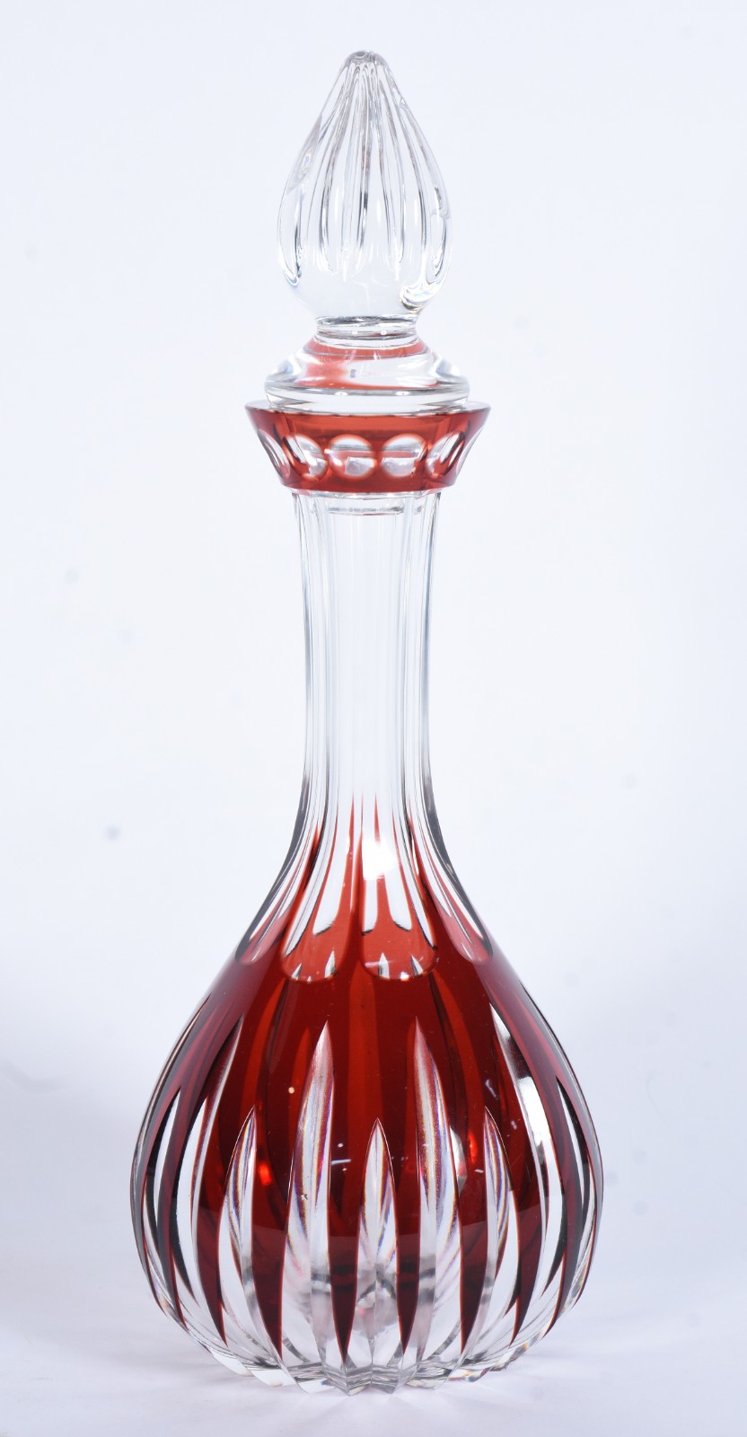 Garrafa de cristal doublé rubi lapidada. - foto 1 de 6