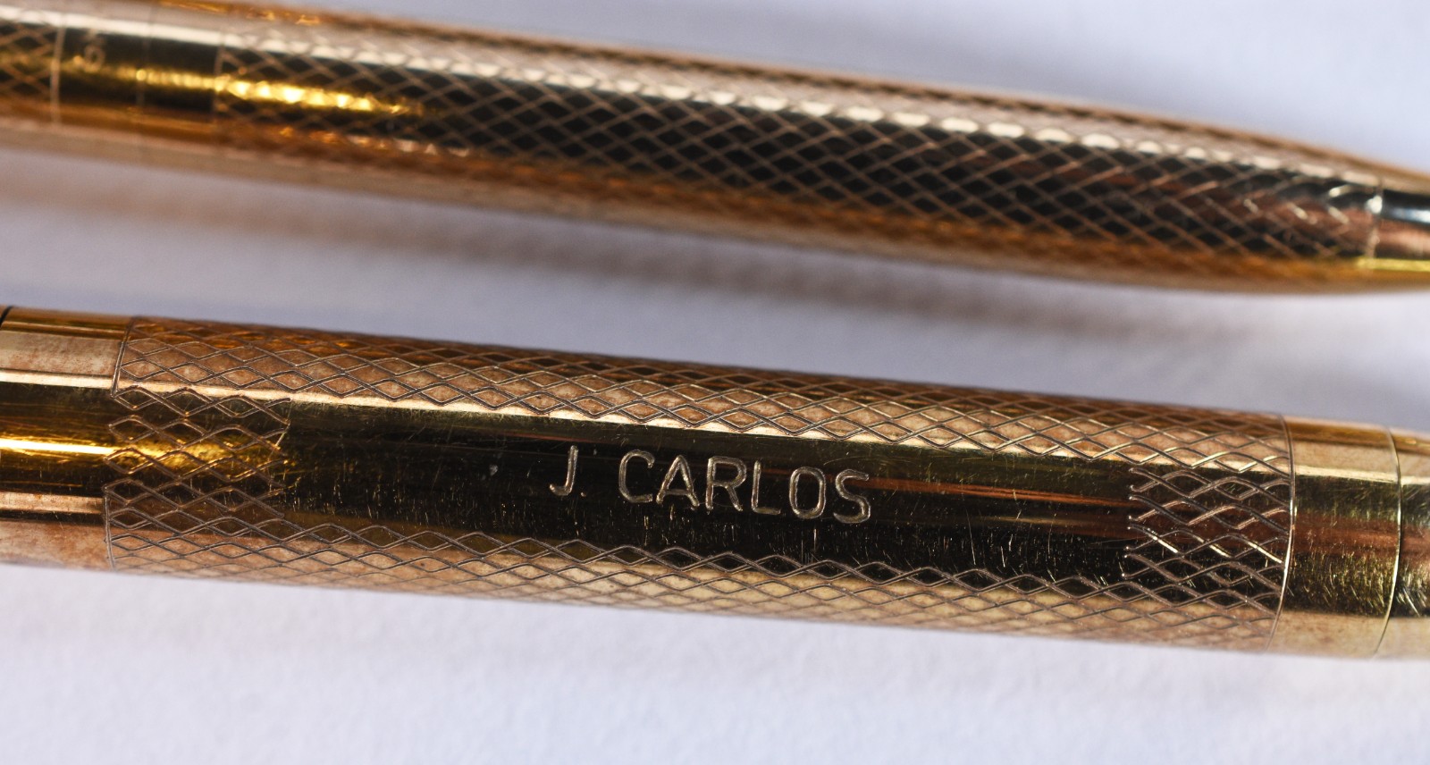 Duas canetas tinteiro e lapiseira de ouro 14 k. No estojo. - foto 8 de 10