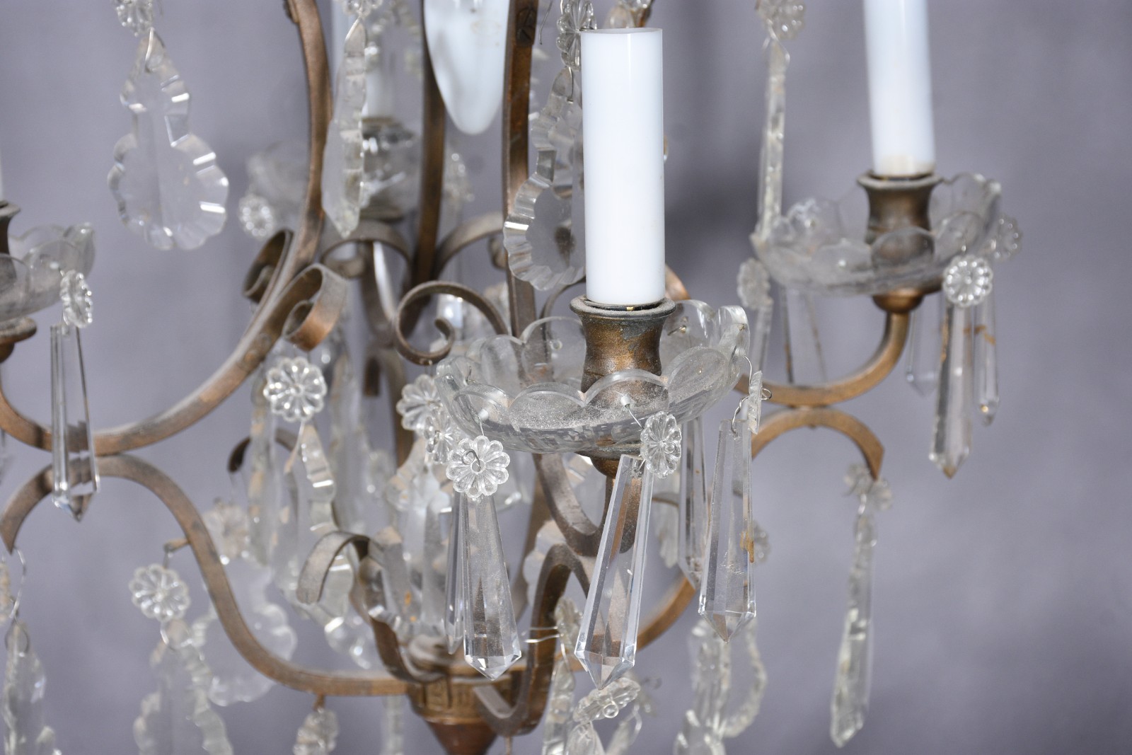 Lustre estilo Versailles, para 4 luzes com estrutura de metal e... - foto 2 de 4