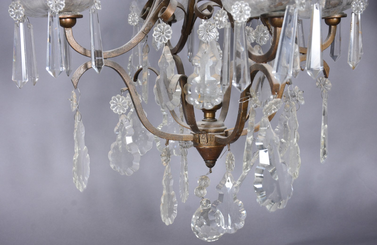 Lustre estilo Versailles, para 4 luzes com estrutura de metal e... - foto 4 de 4