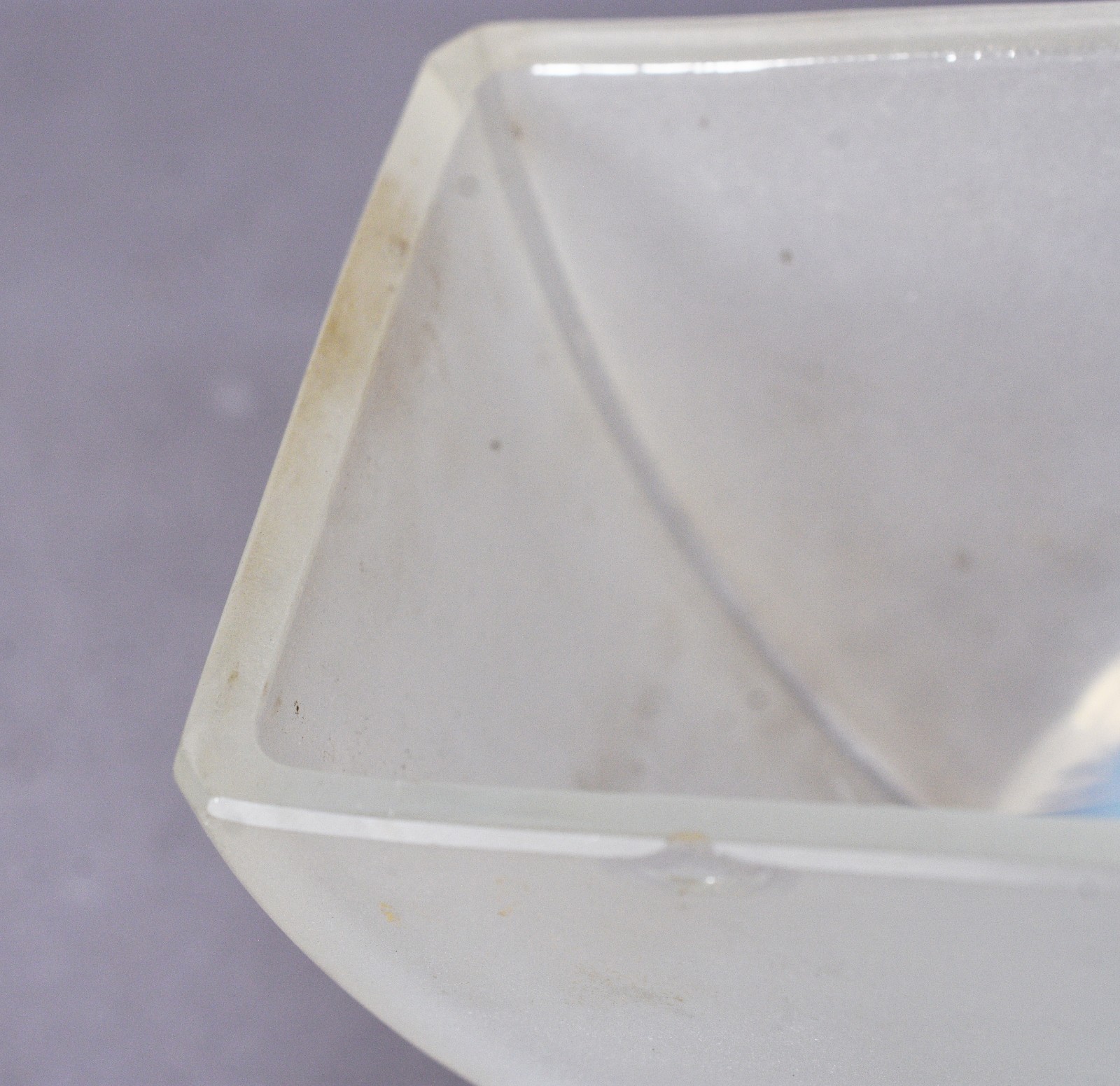 Floreira de cristal frances opalescente com base na forma de... - foto 5 de 8