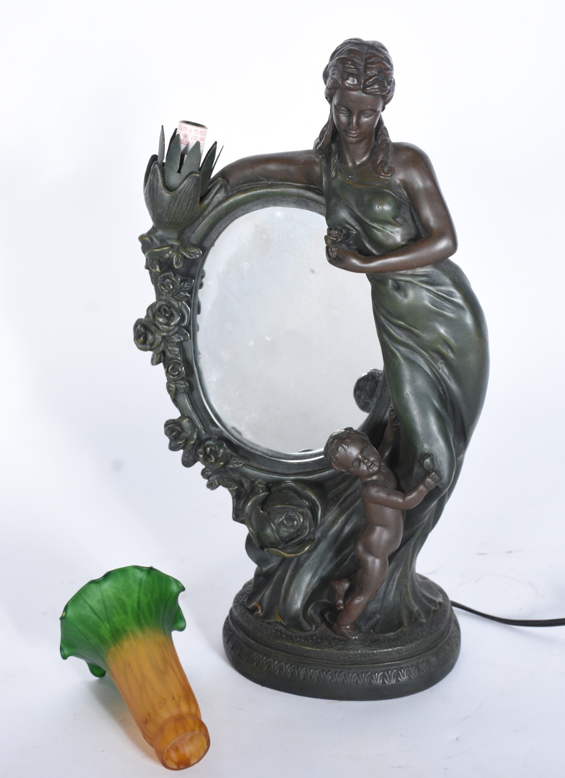 Espelho/luminária de resina patinada decorada com figura feminina e... - foto 3 de 8