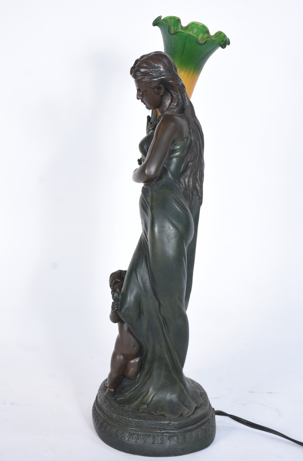 Espelho/luminária de resina patinada decorada com figura feminina e... - foto 4 de 8