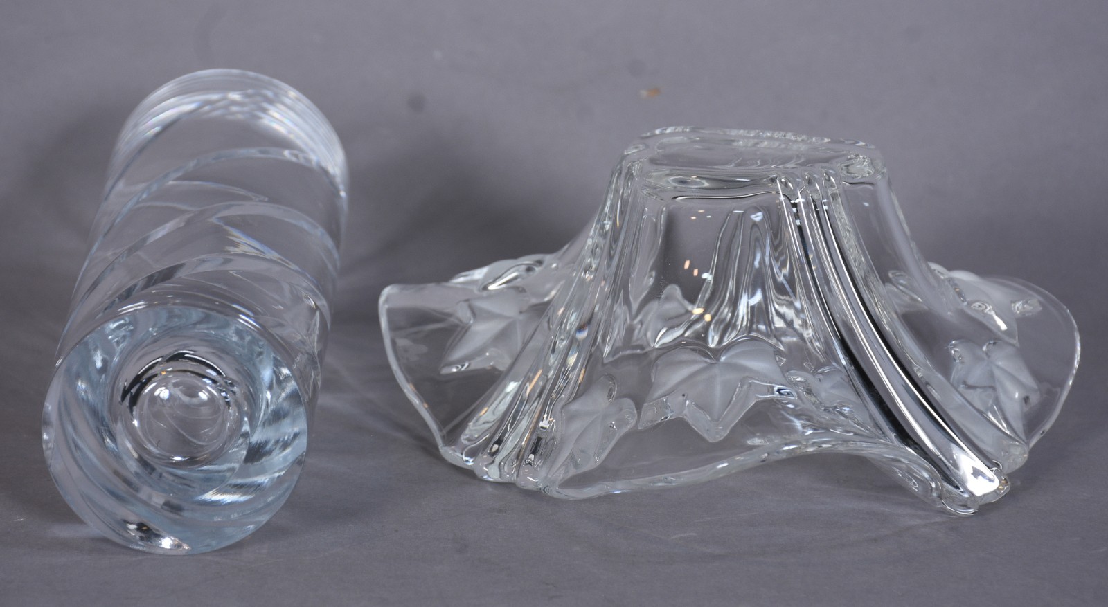 Duas peças, sendo vaso de cristal da Bohemia lapidado e pequeno... - foto 5 de 5