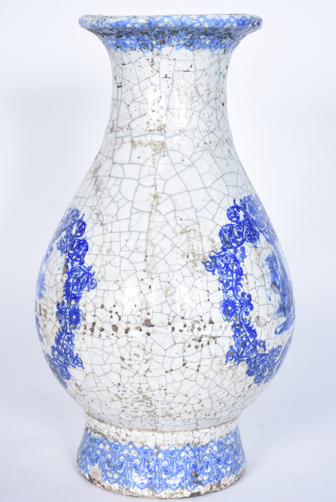 Vaso de cerâmica craquelê azul e branca decorada com figura feminina... - foto 5 de 10