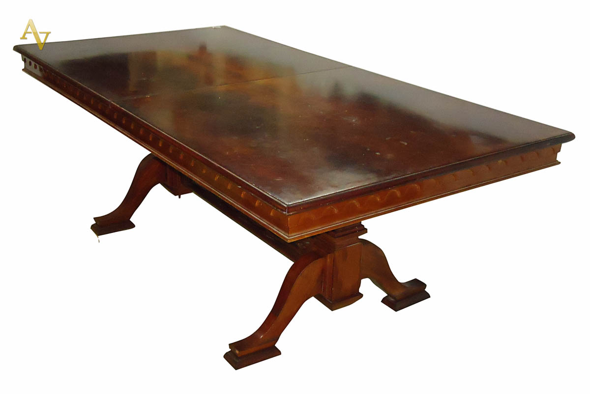 Mesa de jantar de madeira nobre com duas tábuas extensoras ( tampo...