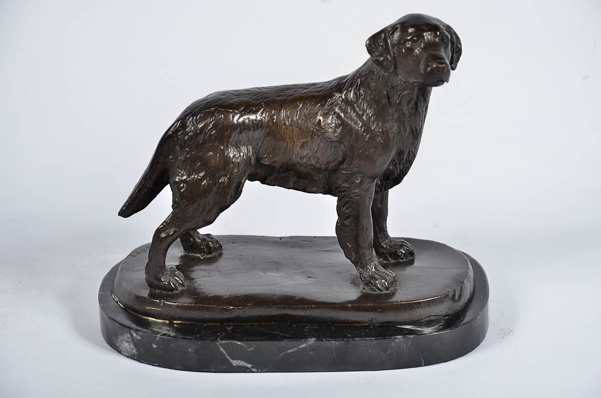 MARCEL DEBUT ( França, 1865 - 1933). LABRADOR, escultura em bronze...