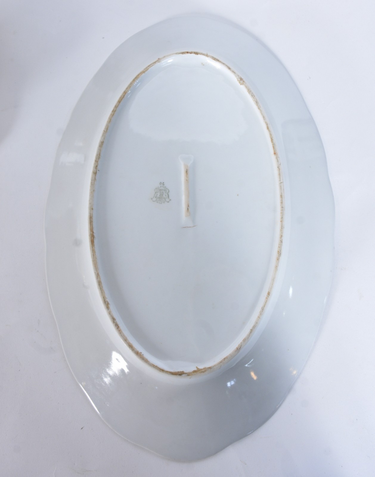 Diversas peças de porcelana, sendo: 6 xícaras de chá com pires de... - foto 8 de 11