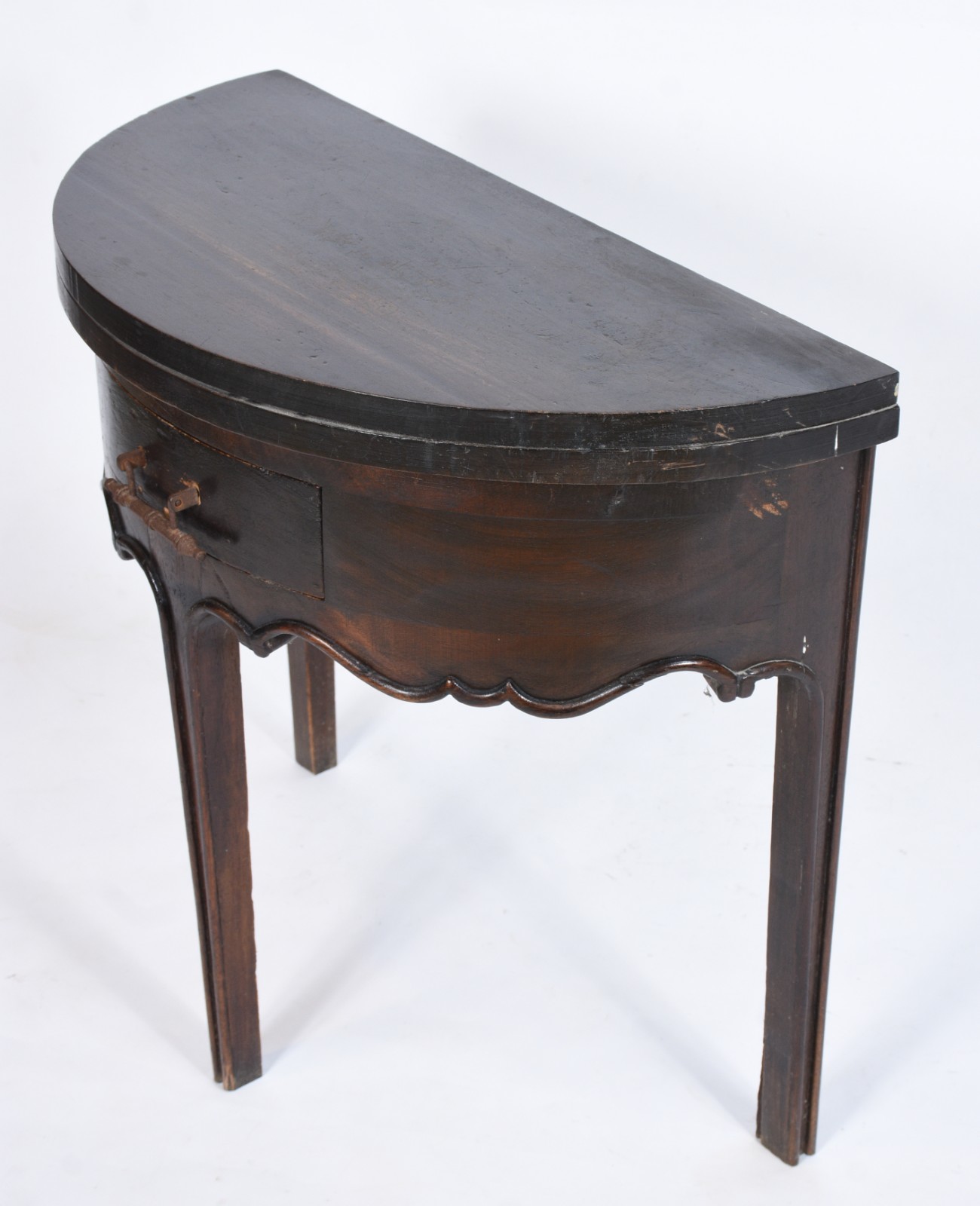 Mesa de madeira rústica feitio meia lua, com uma gaveta, tampo... - foto 2 de 9