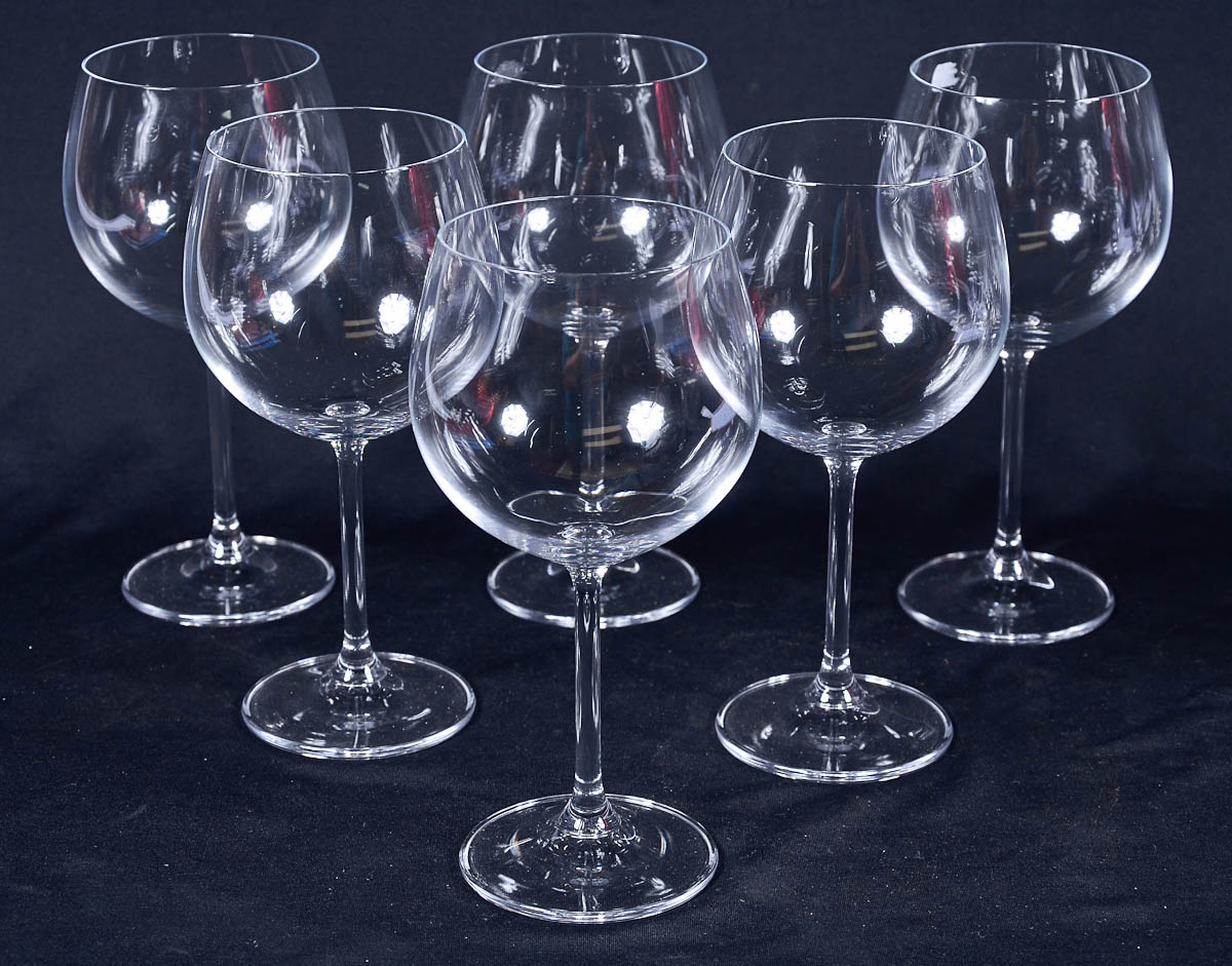 Seis cálices para vinho feitio balloon.