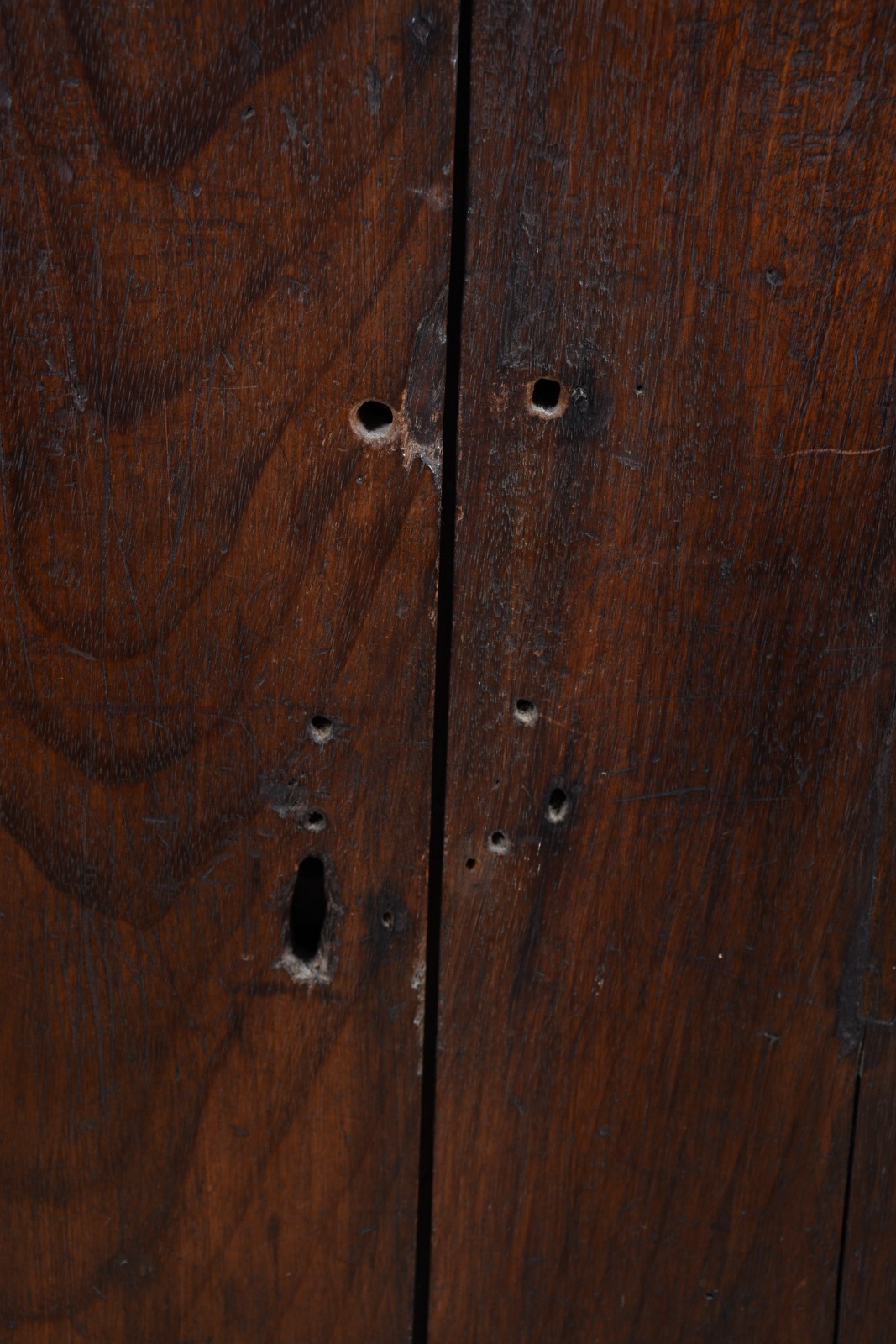 Móvel de madeira nobre rústica, duas portas com prateleira interna. - foto 10 de 10