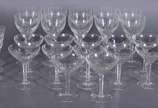 Fratelli Vita,  - Serviço de cristal lapidado, composto de: 12 taças para champagne, 10 para vinho tinto, 8 para vinho do Porto e 9 para licor. Total: 39 peças.