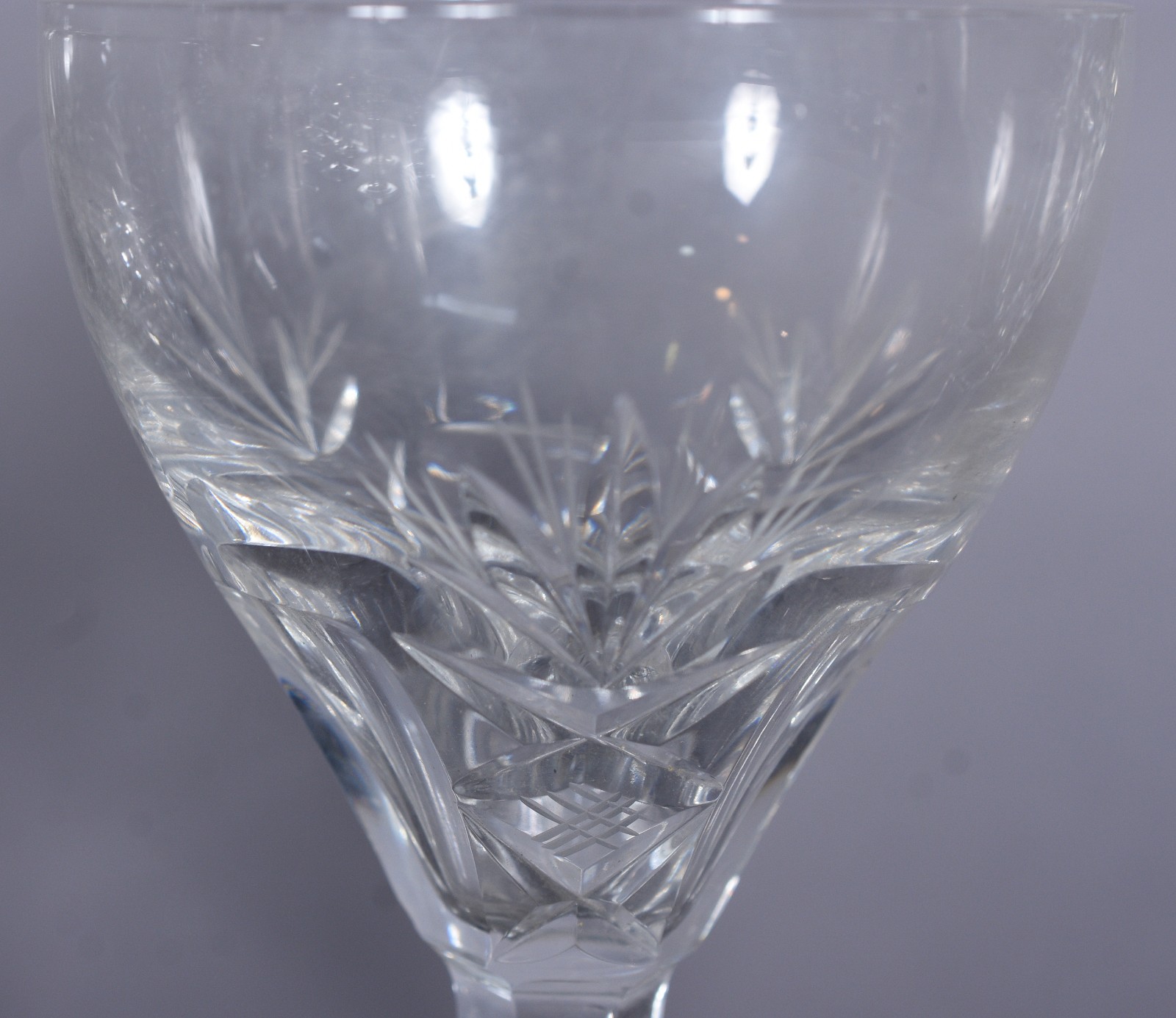 Serviço de cristal lapidado, composto de: 12 taças para champagne, 10... - foto 5 de 7