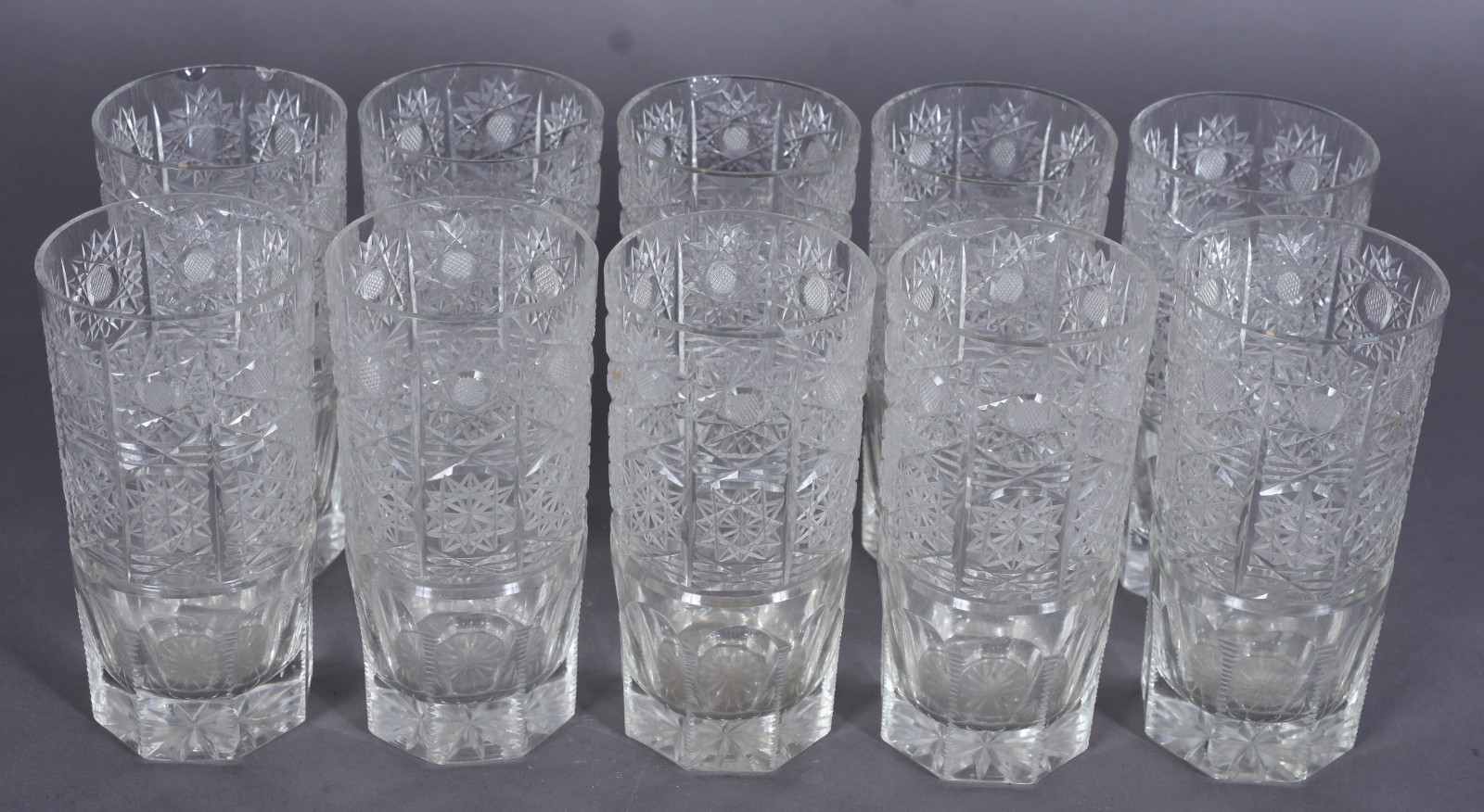 Dez copos longos de cristal lapidado bases facetadas. - foto 2 de 10