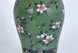 Abatjour de cloisonné verde com cúpula. - Abatjour de cloisonné verde com cúpula.