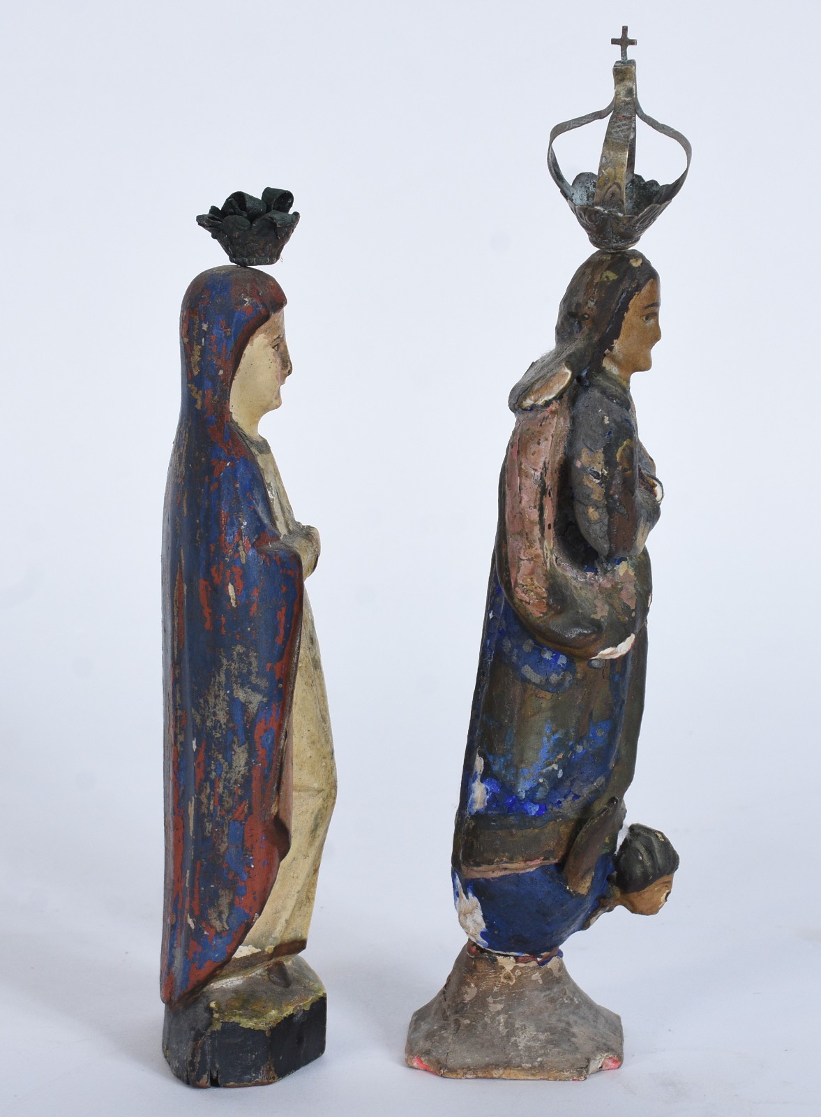 Duas imagens, sendo: Santa luzia e Nossa Senhora com base colada. - foto 2 de 10