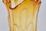 Vaso de murano na cor amarelo. Alt. 37 cm. - Vaso de murano na cor amarelo. Alt. 37 cm.