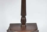Coluna de madeira nobre. Alt. 86 cm - med. 56 x... - Coluna de madeira nobre. Alt. 86 cm - med. 56 x 28 cm.