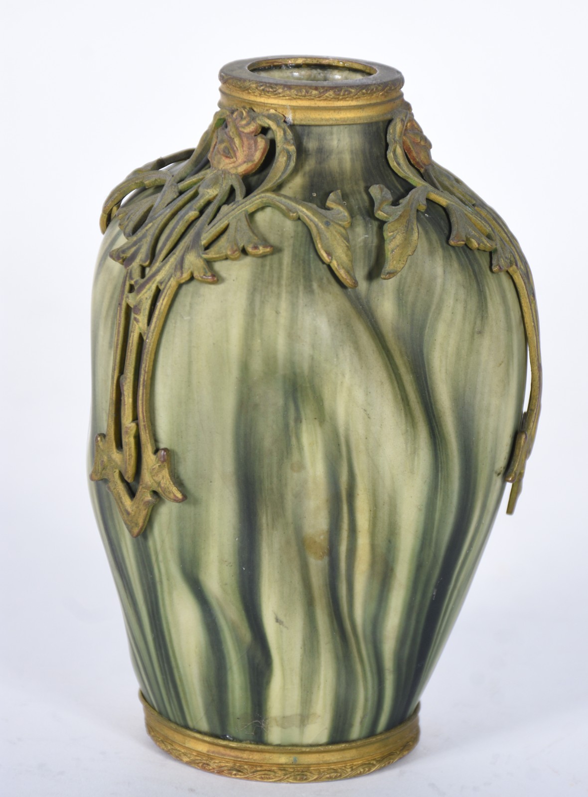 Jarra francesa Art Nouveau de porcelana e bronze. - foto 1 de 5