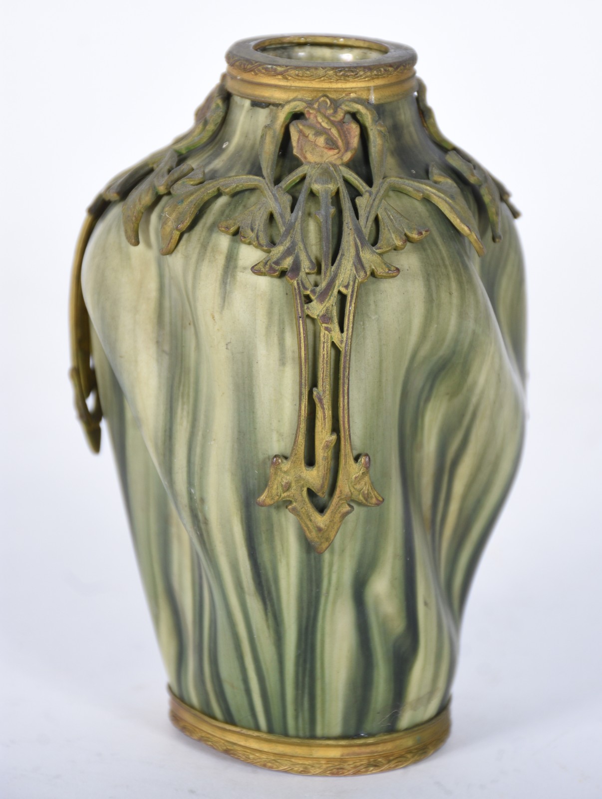 Jarra francesa Art Nouveau de porcelana e bronze. - foto 2 de 5