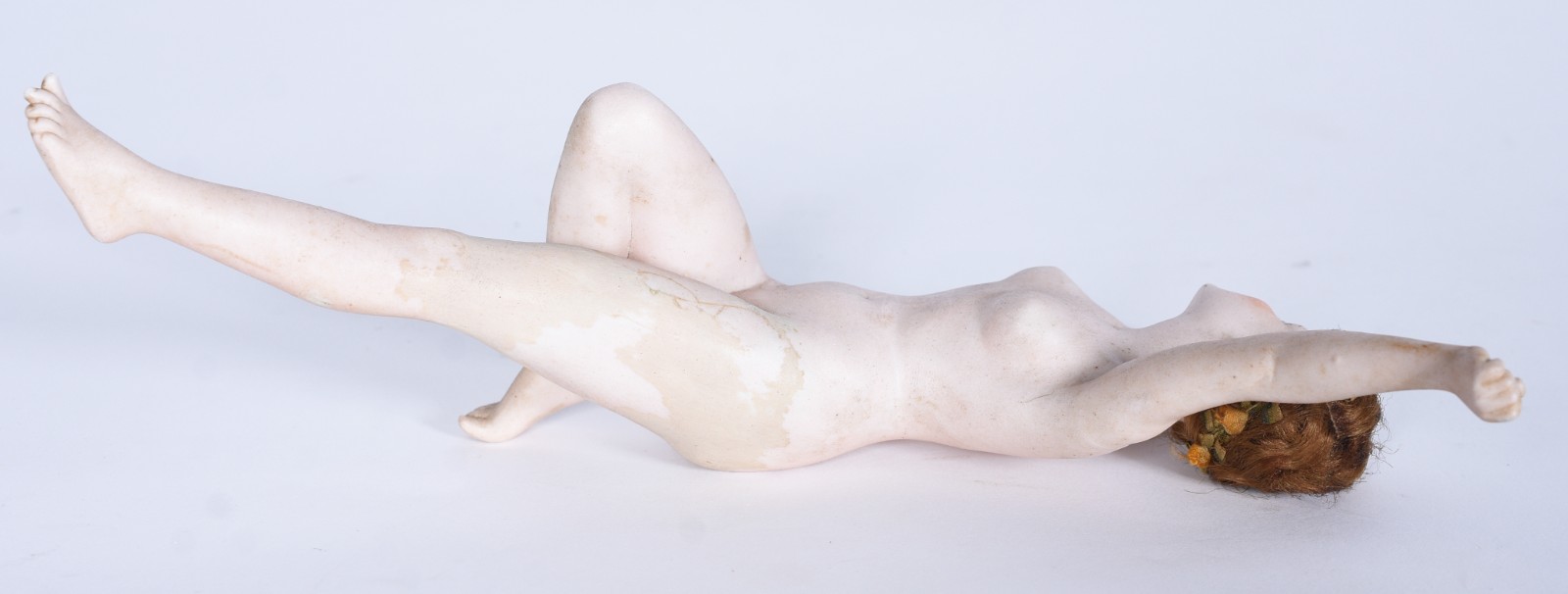 Figura feminina de biscuit policromado (com restauro). - foto 4 de 6